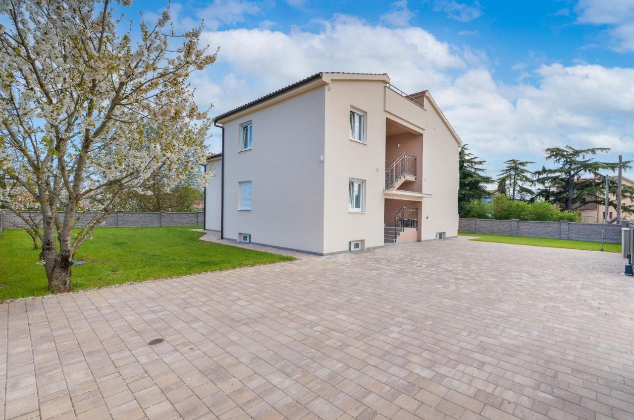 Apartman Knezevic A Фажана Экстерьер фото